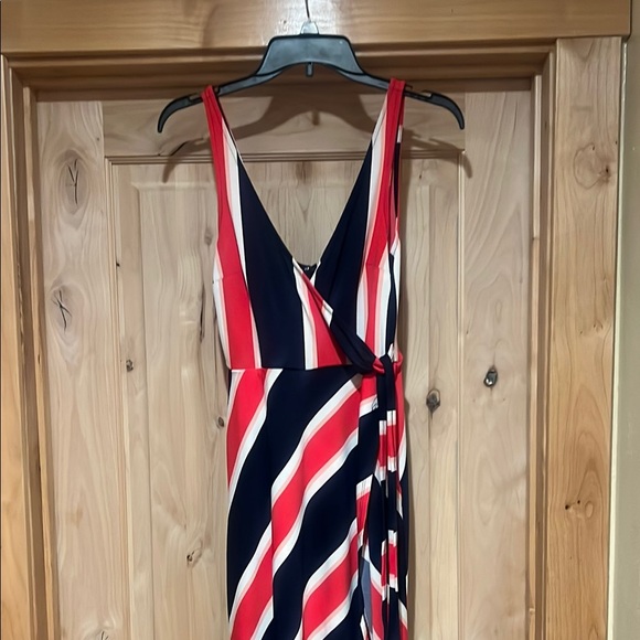 Express Dresses & Skirts - Express Elegant Striped Sleeveless Dress Sz small